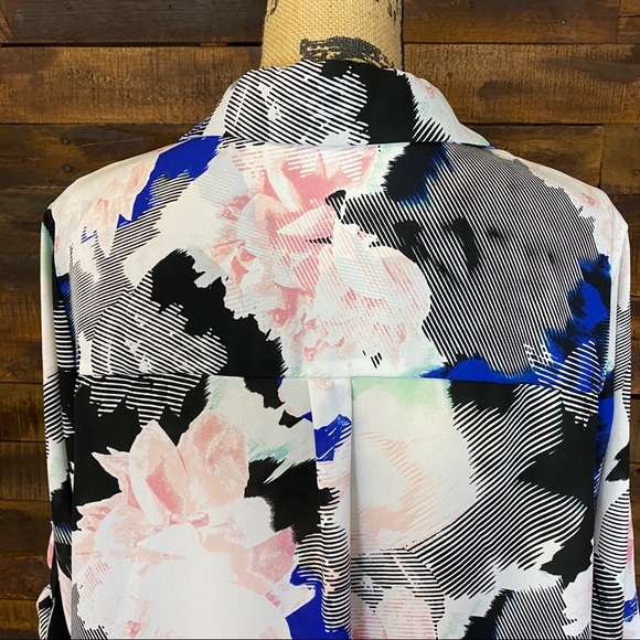 Worthington Woman’s Button Down Top - Picture 6 of 10